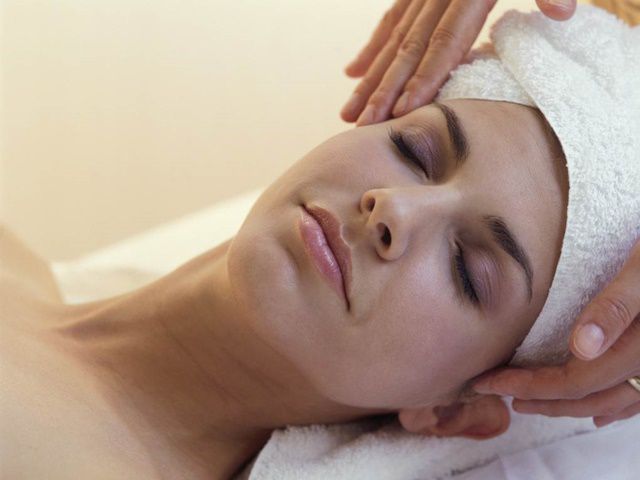 エリシスセンス：銀座の美容皮膚科クリニックで高評価を受ける施術とサービス